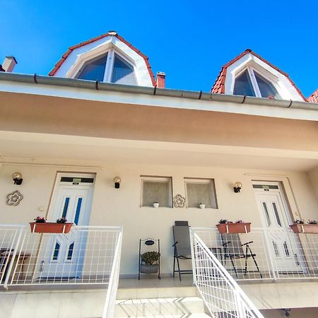 Weinberger Vendeghaz Hotel Zamárdi Buitenkant foto
