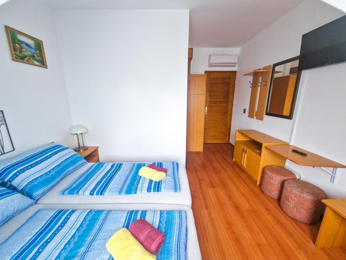 Weinberger Vendeghaz Hotel Zamárdi Buitenkant foto
