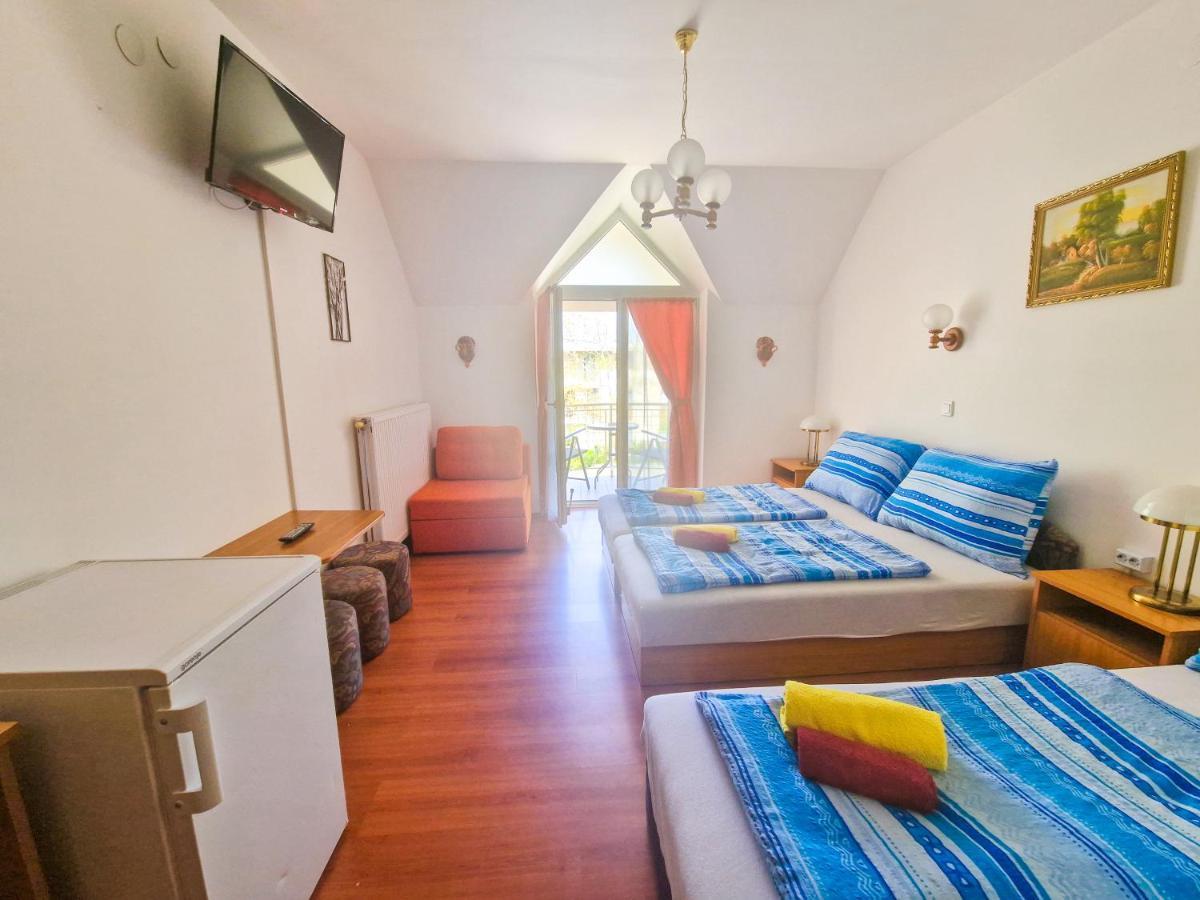 Weinberger Vendeghaz Hotel Zamárdi Buitenkant foto