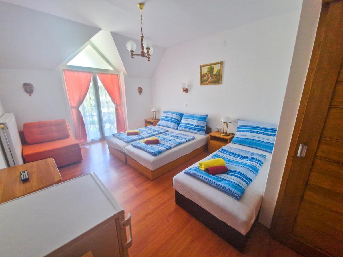 Weinberger Vendeghaz Hotel Zamárdi Buitenkant foto
