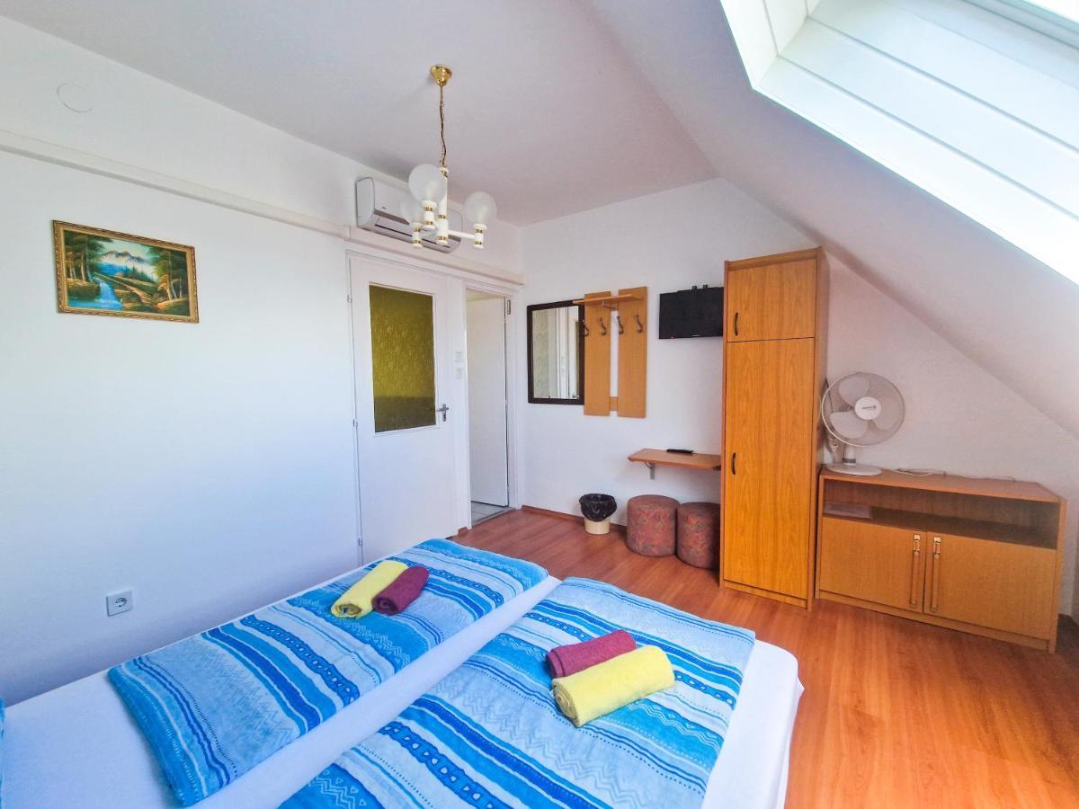 Weinberger Vendeghaz Hotel Zamárdi Buitenkant foto