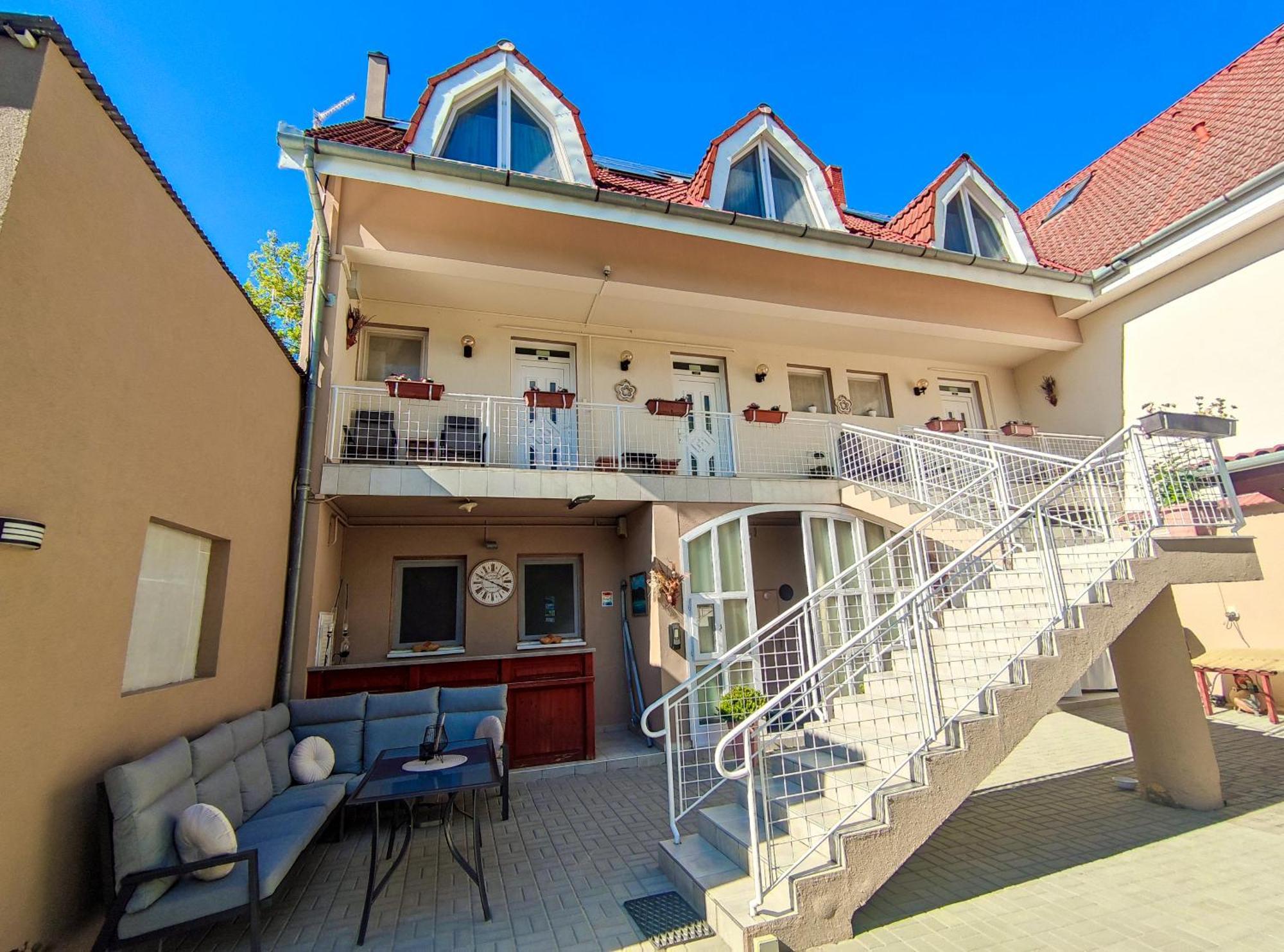 Weinberger Vendeghaz Hotel Zamárdi Buitenkant foto